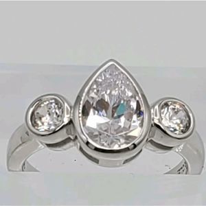 NIB BERRICLE 1.6tcwt 3 stone ring. Sterling silver with platinum plating. 6